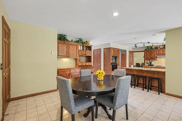 709 Snowmass Drive, Rochester Hills, MI 48309