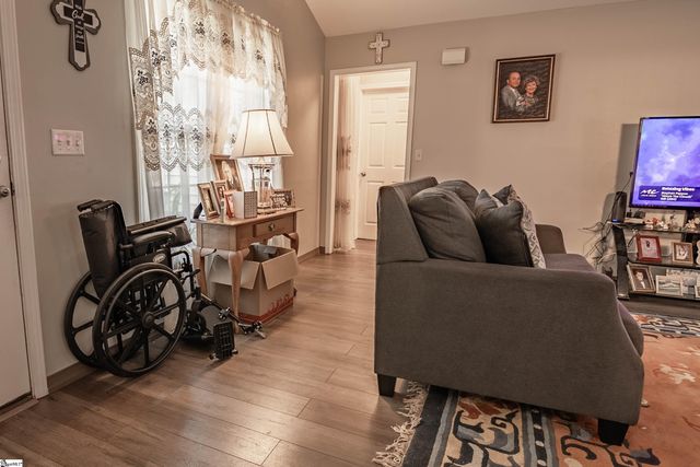 2001 Pelham Road, Greenville, SC 29615