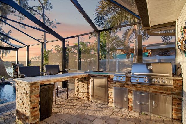 601 LAKE PANSY DRIVE NW, Winter Haven, FL 33881