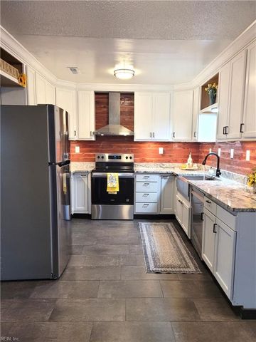 5733 Earnhardt ST, Virginia Beach, VA 23464