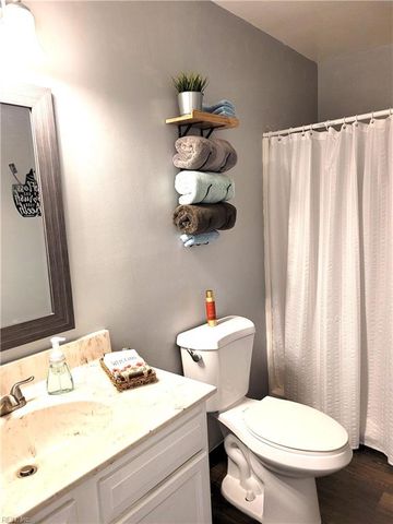 5733 Earnhardt ST, Virginia Beach, VA 23464