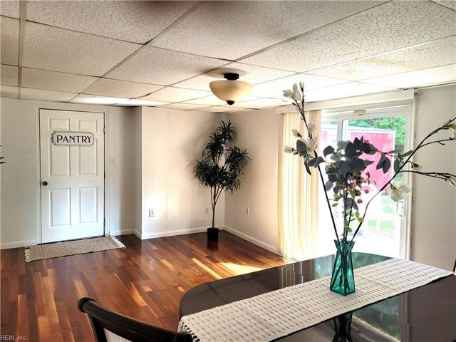 5733 Earnhardt ST, Virginia Beach, VA 23464