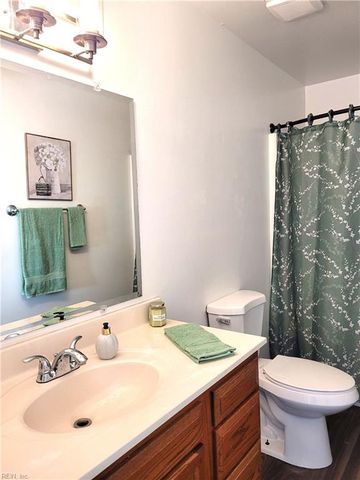 5733 Earnhardt ST, Virginia Beach, VA 23464
