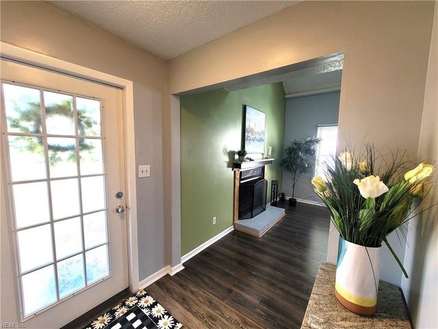 5733 Earnhardt ST, Virginia Beach, VA 23464
