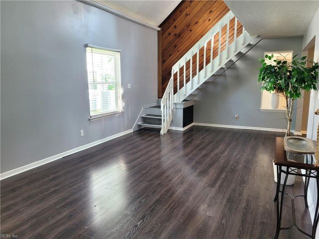 5733 Earnhardt ST, Virginia Beach, VA 23464