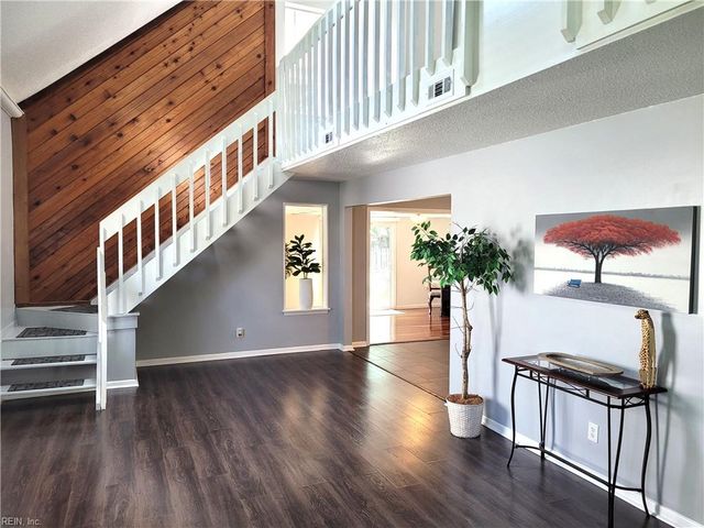 5733 Earnhardt ST, Virginia Beach, VA 23464