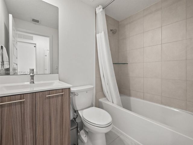 4654 NW 83rd Path 4654, Doral, FL 33166