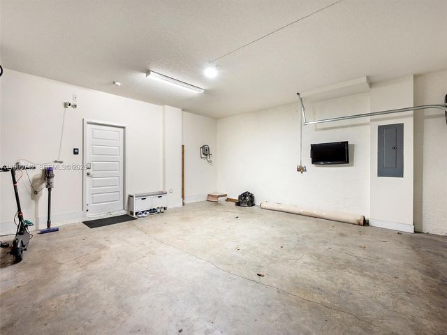 4654 NW 83rd Path 4654, Doral, FL 33166