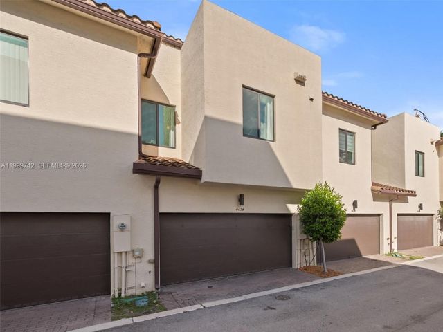 4654 NW 83rd Path 4654, Doral, FL 33166