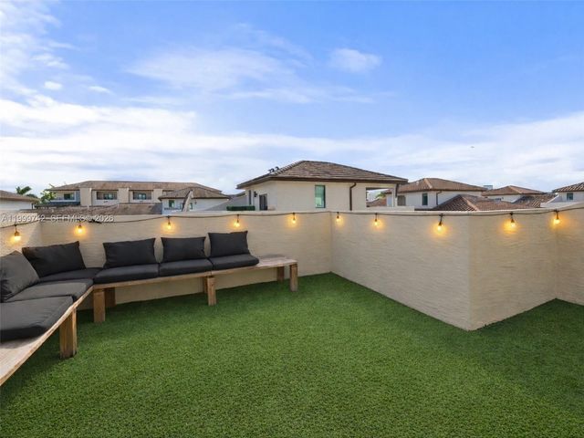 4654 NW 83rd Path 4654, Doral, FL 33166