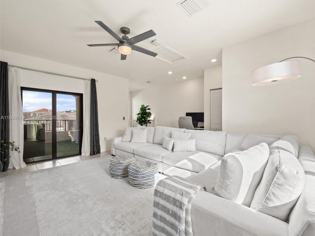 4654 NW 83rd Path 4654, Doral, FL 33166