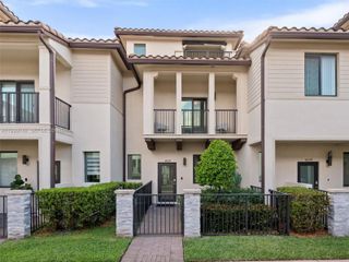 4654 NW 83rd Path 4654, Doral, FL 33166
