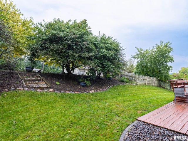 105 KAREN Drive, East Peoria, IL 61611