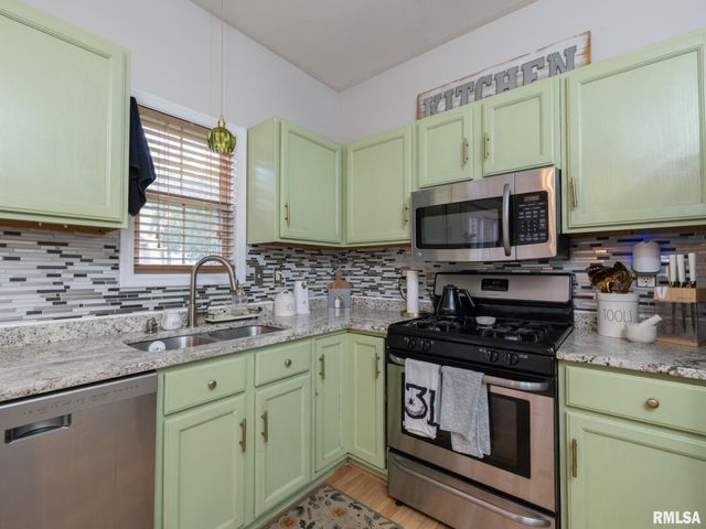 105 KAREN Drive, East Peoria, IL 61611