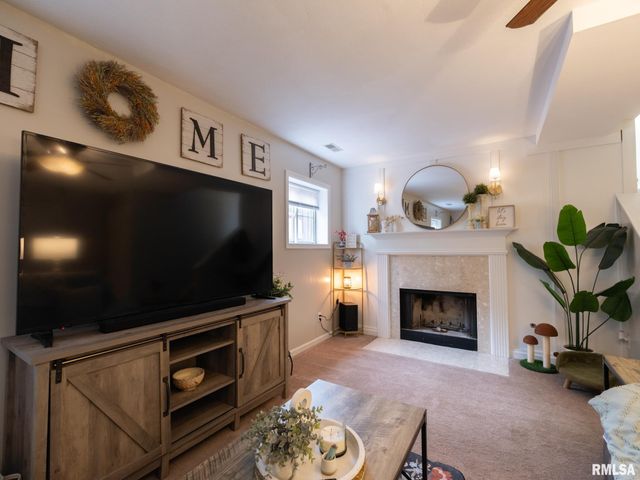 105 KAREN Drive, East Peoria, IL 61611