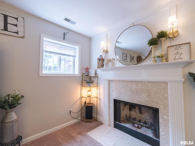 105 KAREN Drive, East Peoria, IL 61611