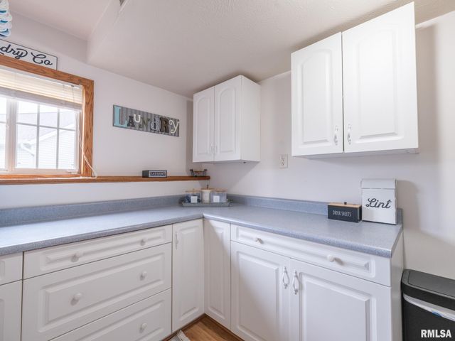 105 KAREN Drive, East Peoria, IL 61611