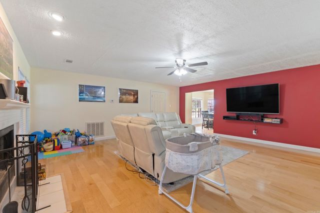 1 W Branch Drive, Plumerville, AR 72127