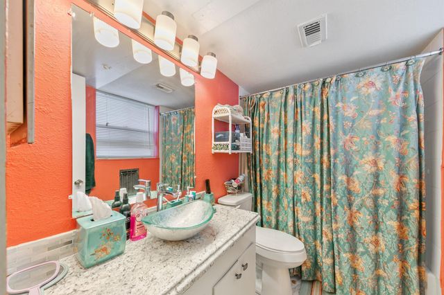 2503 Mccue Road 36, Houston, TX 77056