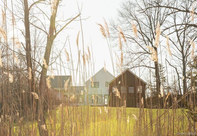 251 Viewmont Road, Germantown, NY 12526