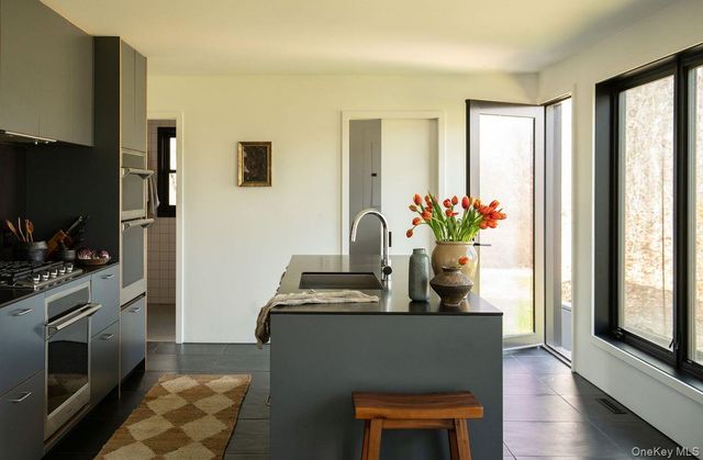 251 Viewmont Road, Germantown, NY 12526