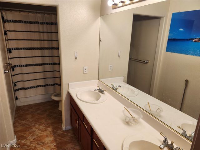 6672 Coronado Palms Avenue, Las Vegas, NV 89139