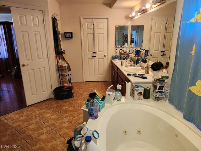 6672 Coronado Palms Avenue, Las Vegas, NV 89139