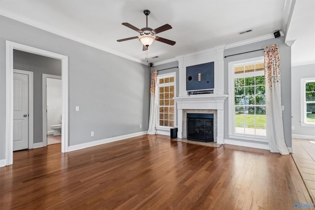 146 Bucks Pocket Drive, New Market, AL 35761