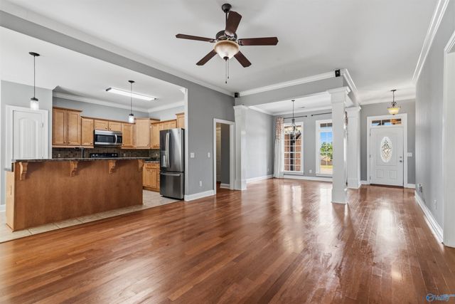 146 Bucks Pocket Drive, New Market, AL 35761