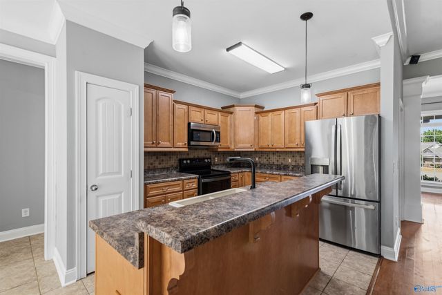 146 Bucks Pocket Drive, New Market, AL 35761