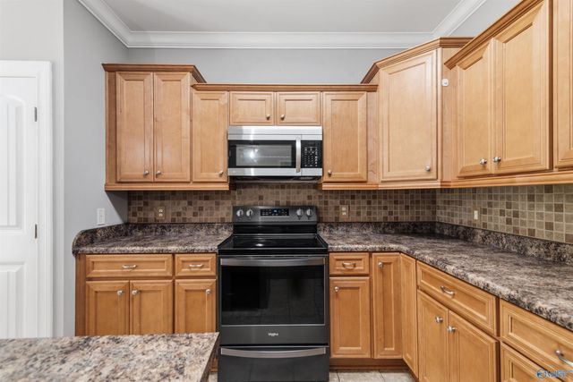 146 Bucks Pocket Drive, New Market, AL 35761