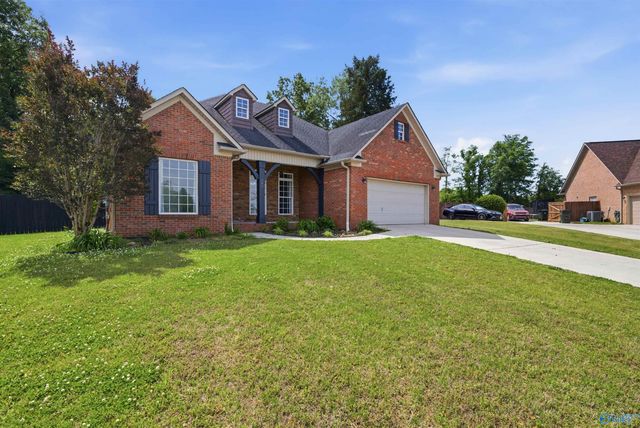 146 Bucks Pocket Drive, New Market, AL 35761