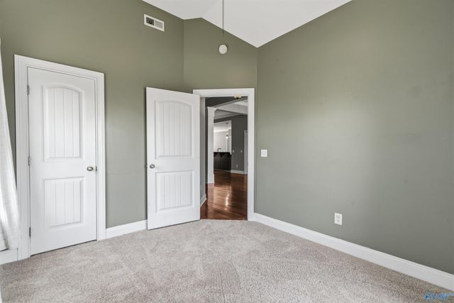 146 Bucks Pocket Drive, New Market, AL 35761