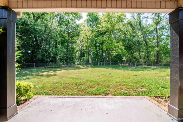 146 Bucks Pocket Drive, New Market, AL 35761