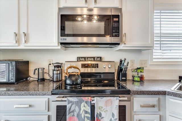 12213 E Ayesbury St, Wichita, KS 67226