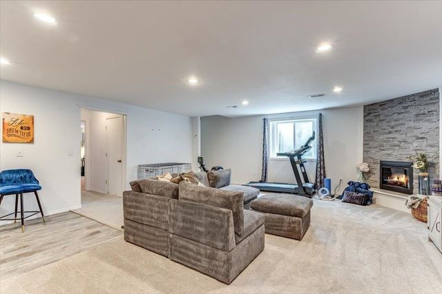 12213 E Ayesbury St, Wichita, KS 67226