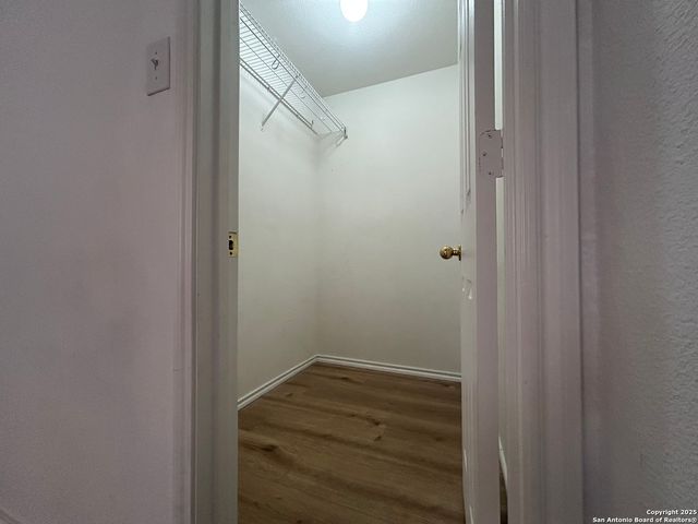 11023 Falling Water, San Antonio, TX 78249