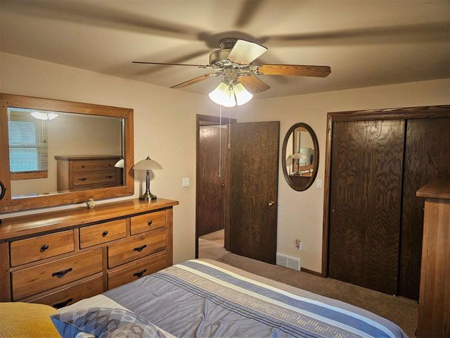 2005 OAK STREET, Oshkosh, WI 54901