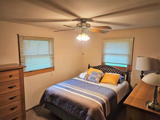 2005 OAK STREET, Oshkosh, WI 54901