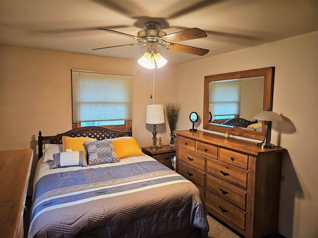 2005 OAK STREET, Oshkosh, WI 54901