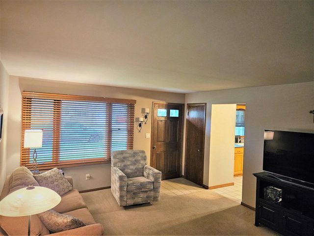 2005 OAK STREET, Oshkosh, WI 54901