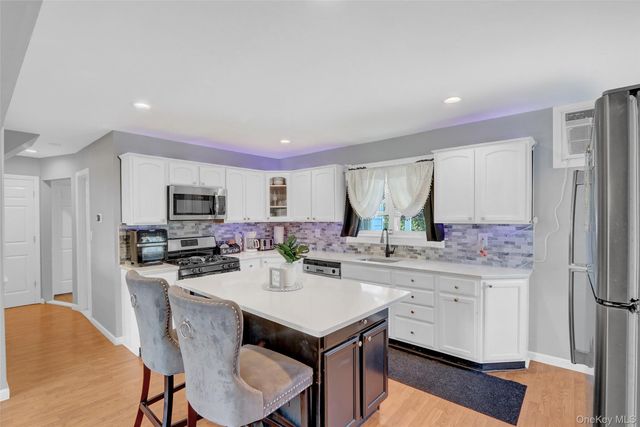 290 Eastwood, Deer Park, NY 11729