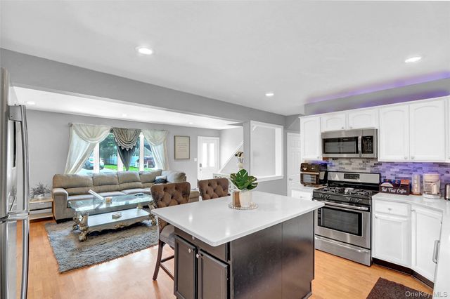 290 Eastwood, Deer Park, NY 11729