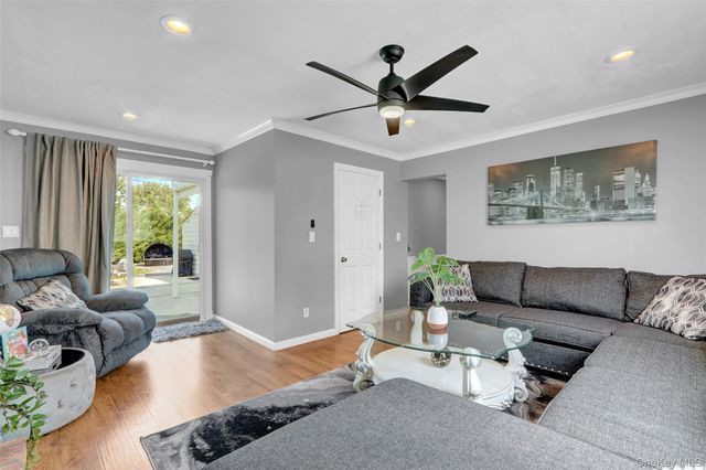 290 Eastwood, Deer Park, NY 11729
