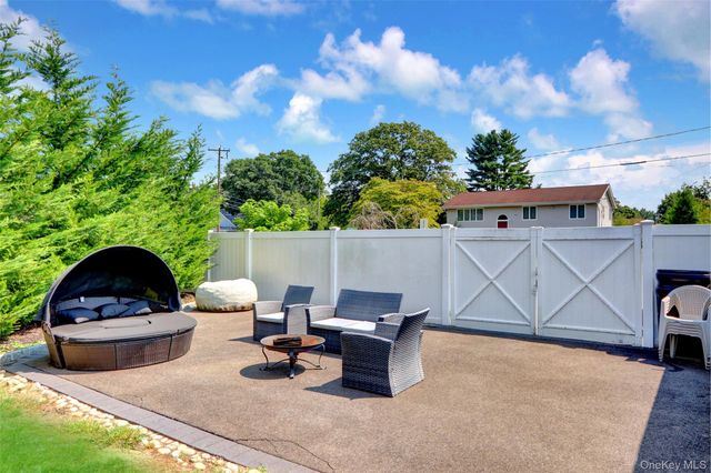 290 Eastwood, Deer Park, NY 11729