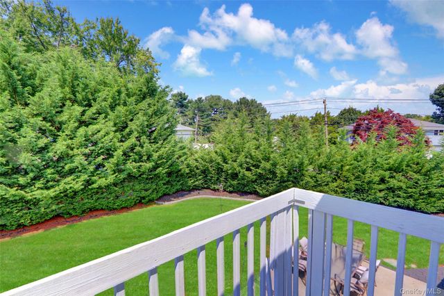 290 Eastwood, Deer Park, NY 11729