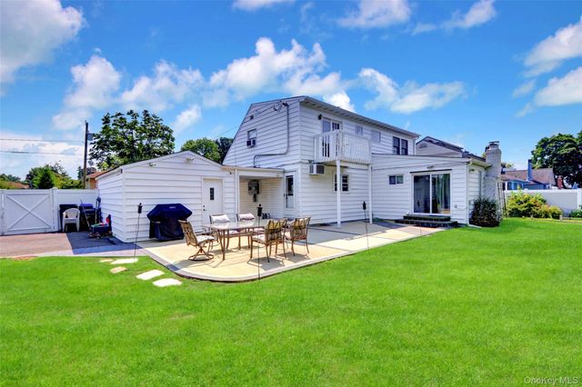 290 Eastwood, Deer Park, NY 11729
