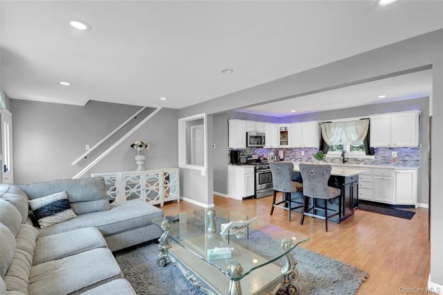 290 Eastwood, Deer Park, NY 11729
