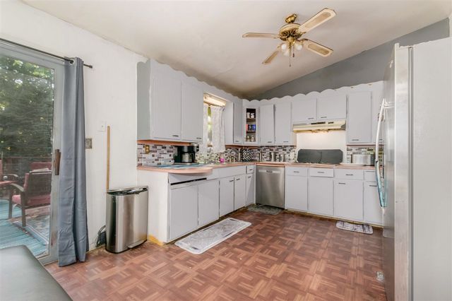 5064 Maple Creek Avenue, Kentwood, MI 49508