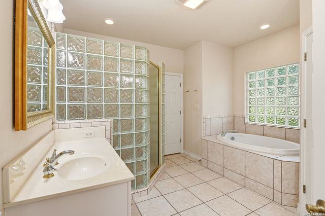 220 PRIVATE ROAD 4661, Castroville, TX 78009